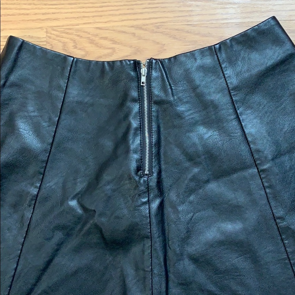 Forever 21 Black skirt - Picture 5 of 7